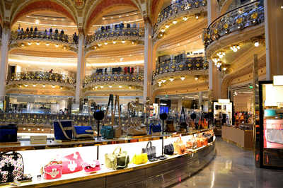 新零售浪潮下，百貨商場(chǎng)變革的四大重點(diǎn)方向